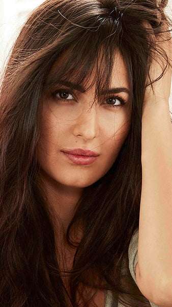 iphone 14 katrina kaif wallpaper 15