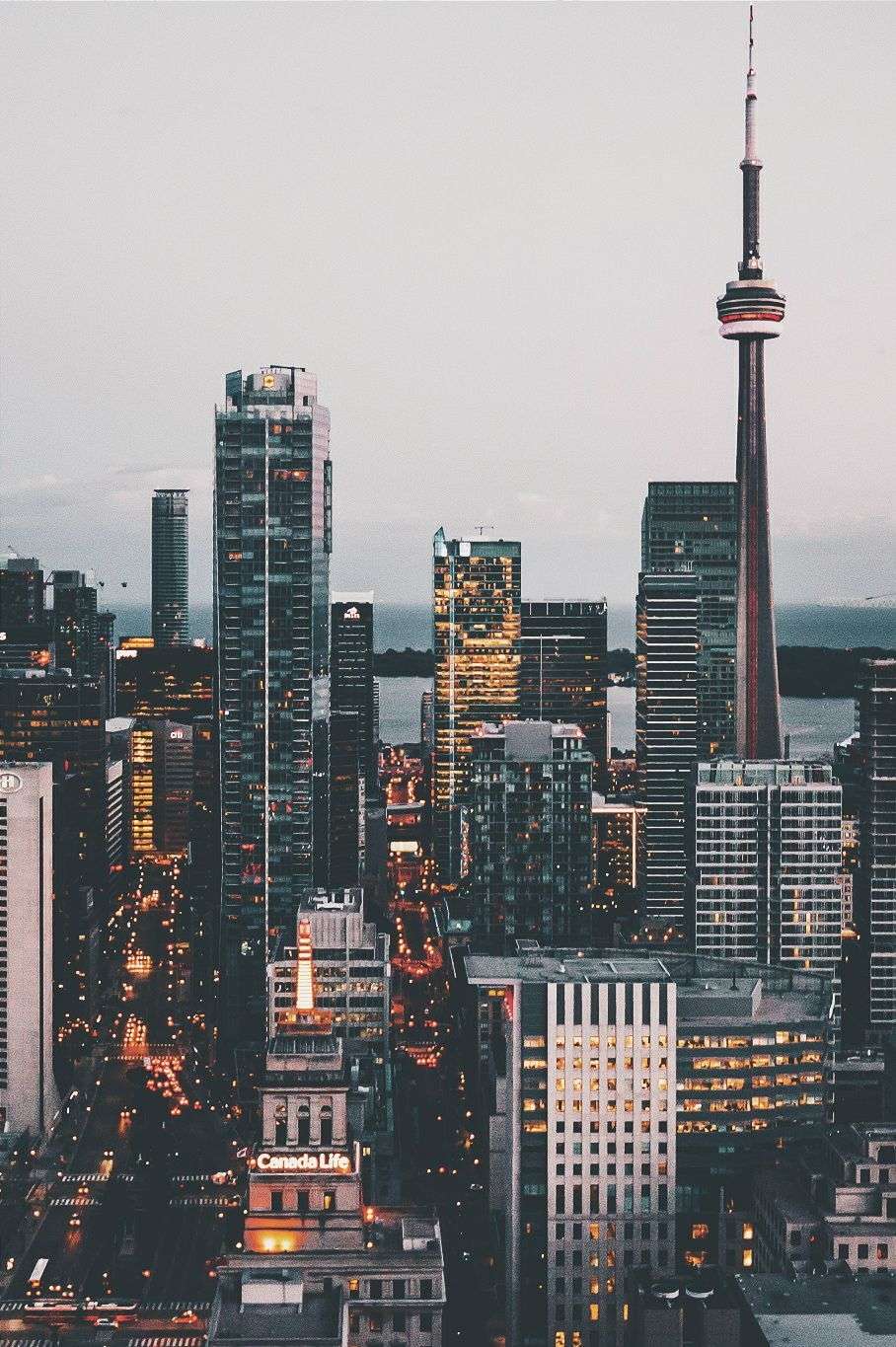 iphone 14 toronto wallpaper 3