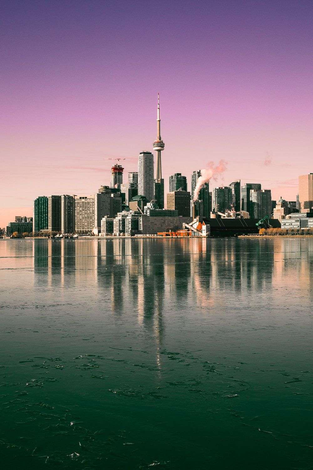 iphone 14 toronto wallpaper 5