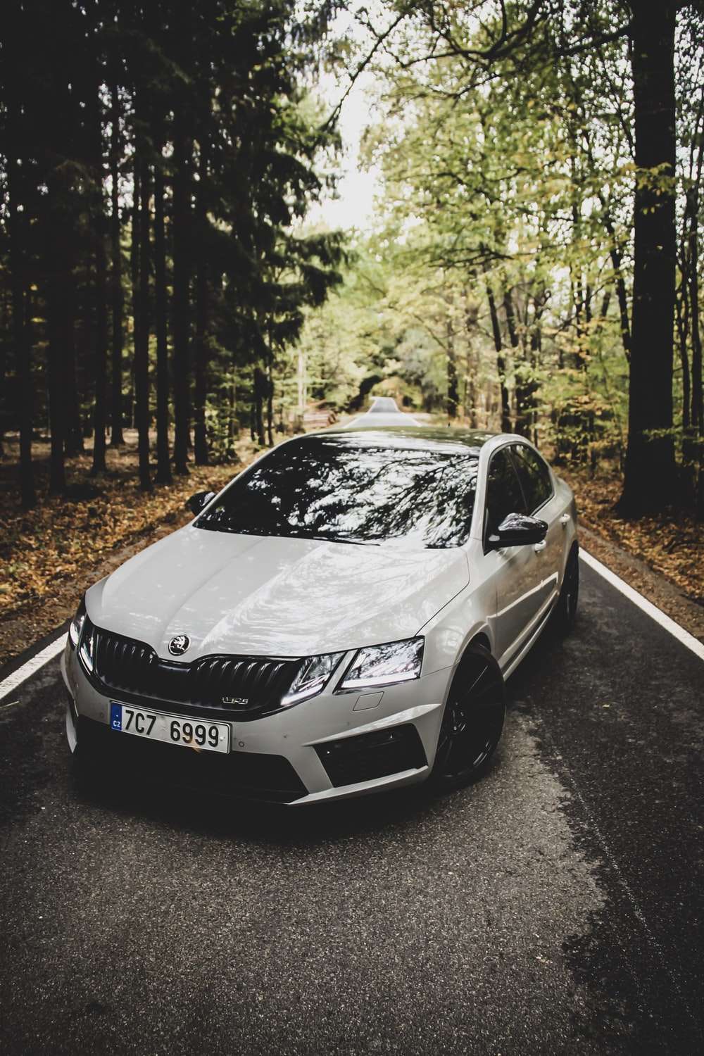 skoda wallpaper for iphone 14